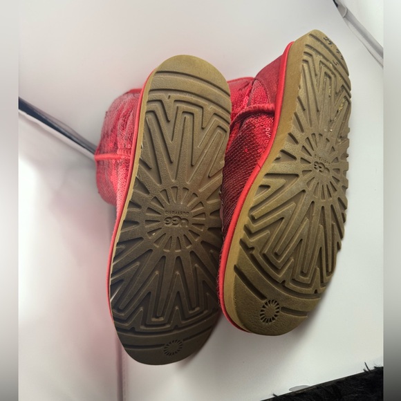 UGG Sparkling Red Sequin Boots - Picture 6 of 6